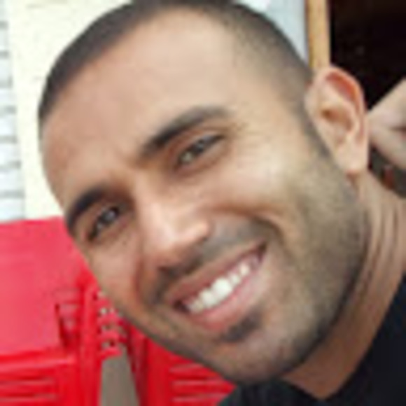 Poshmark profile picture for @ybenomar